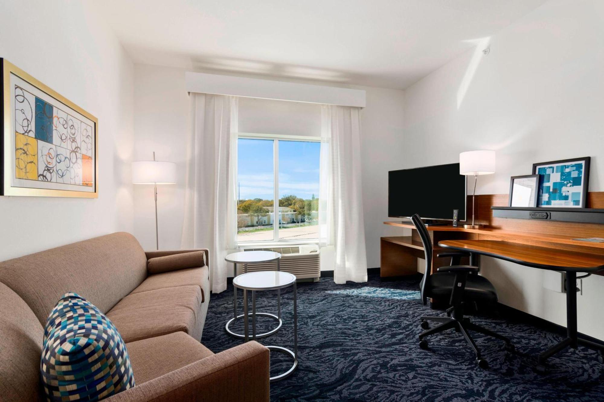 Fairfield Inn & Suites By Marriott St Petersburg North Екстер'єр фото