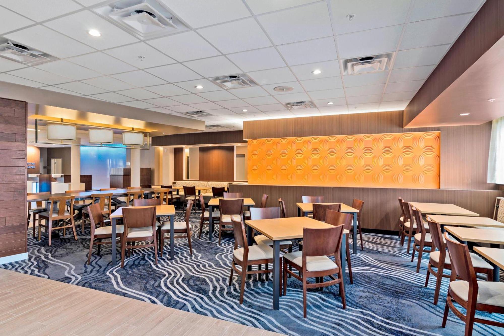 Fairfield Inn & Suites By Marriott St Petersburg North Екстер'єр фото